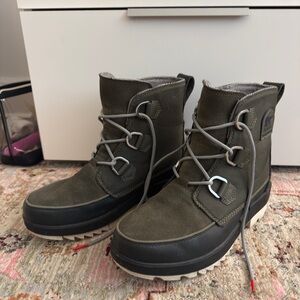 Sorel Green and Black Lace Up Snow Boots